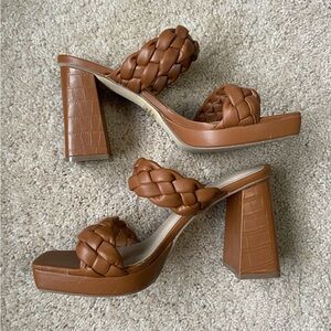 4in heeled sandals